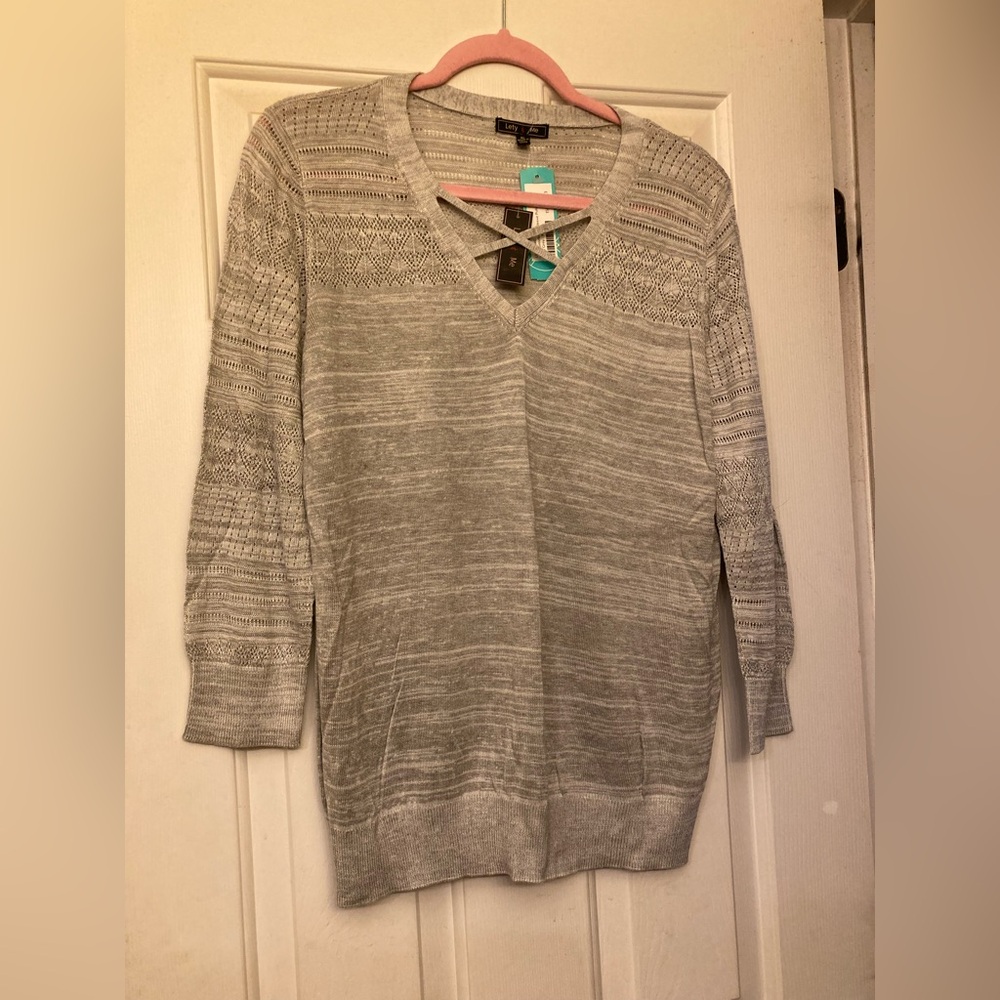 Lety & me brand, Gray Knit Sweater with V-Neck, 3/4 sleeve, new with tags